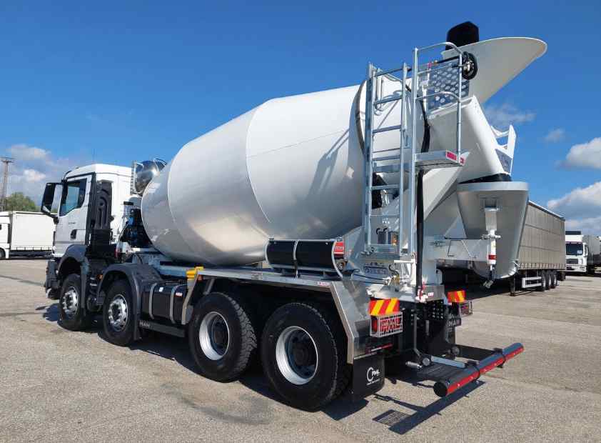 How to Scale Your Fleet Fast: The Smart Guide to Used Concrete Equipment